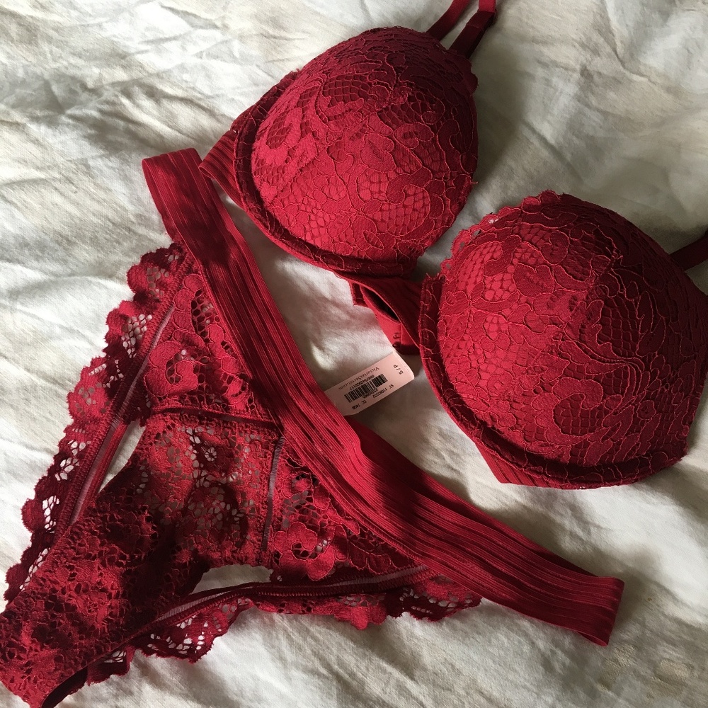 Victoria's Secret Ruby Red Lace Intimates Set